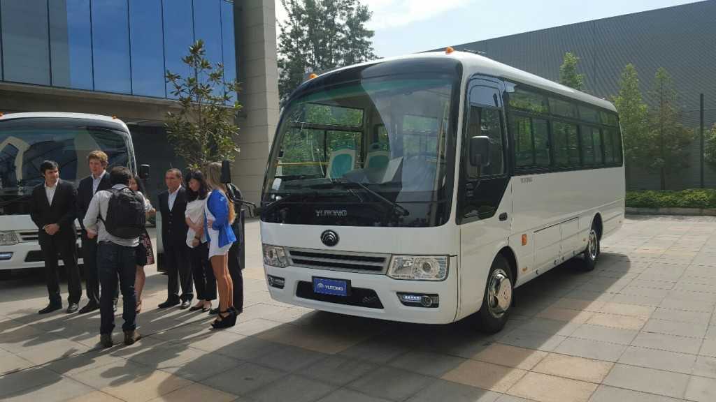 Buses Yutong Lanza En Chile Su Modelo V7 En Versiones Urbano Y Full ...